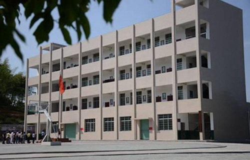 江津市先鋒鎮初級中學校