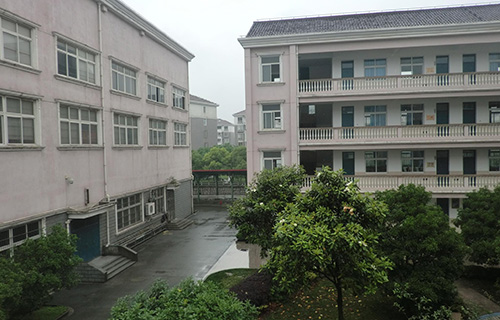 貴陽市烏當區朱昌鎮初級中學