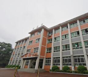 宣漢縣雙河鎮雙河中學