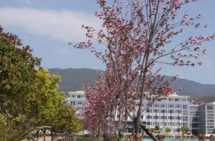 廣漢市向陽鎮中學校