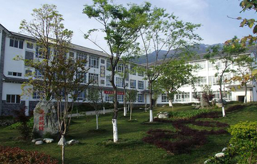 貴州省長順縣擺所鎮擺所中學