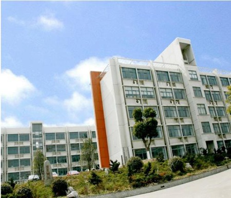巴中市巴州區化成職業中學校