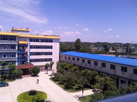 樂山市育才職業學校