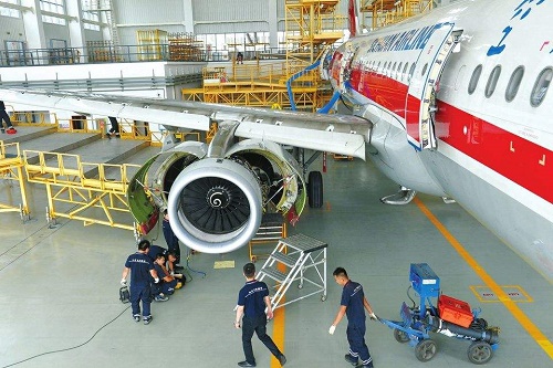 成都航空職業學校哪個好？
