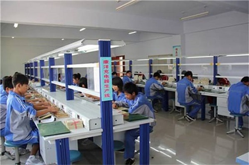 崇州市職業中專學校王牌專業是什么
