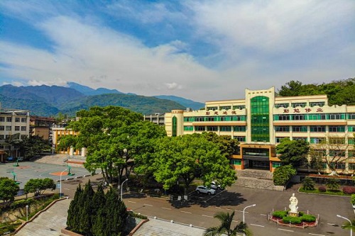 成都中醫藥大學峨眉學院官網網址