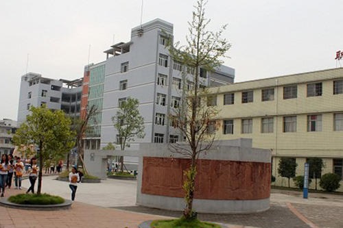甕安職業技術學校招生電話是多少