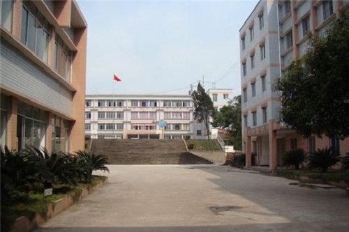 甕安職業技術學校招生要求高嗎