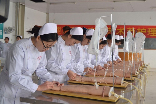 女孩子讀中專學什么專業好