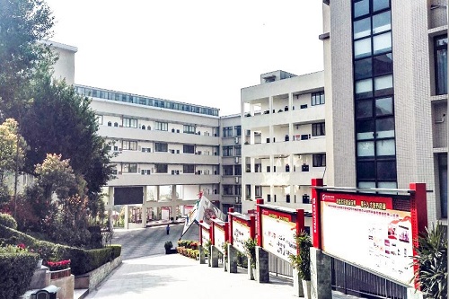 重慶輕工業學校2021年學費好多錢