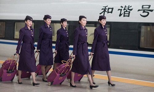 女生讀高鐵乘務專業,前途怎么樣