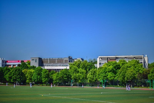 報考重慶九龍坡職業教育中心,要滿足哪些要求