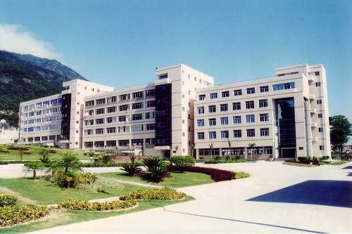 四川成都華西衛校地址在哪里