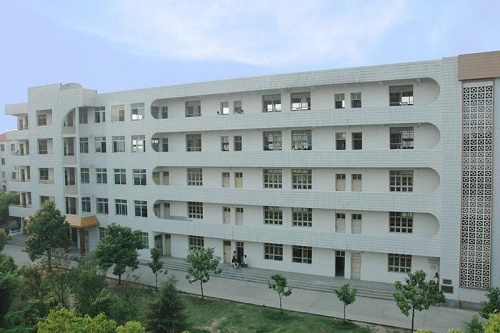 報考安岳縣遠大科技職業技術學校,要滿足哪些條件