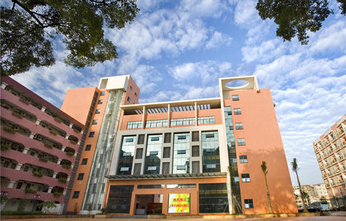 硯山縣民族職業高級中學地址在哪