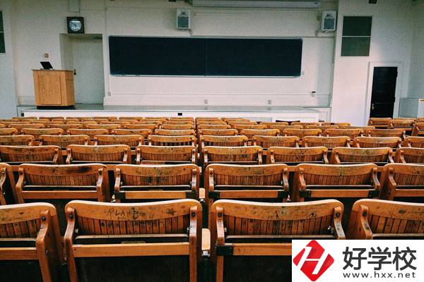 湖南醫藥中專學校主要專業有哪些？就業優勢有哪些？