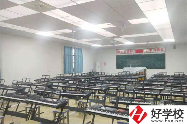 婁底市環宇中等職業技術學校實訓室