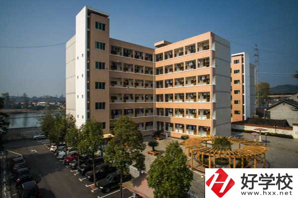 湖南省芷江民族職業中專學校