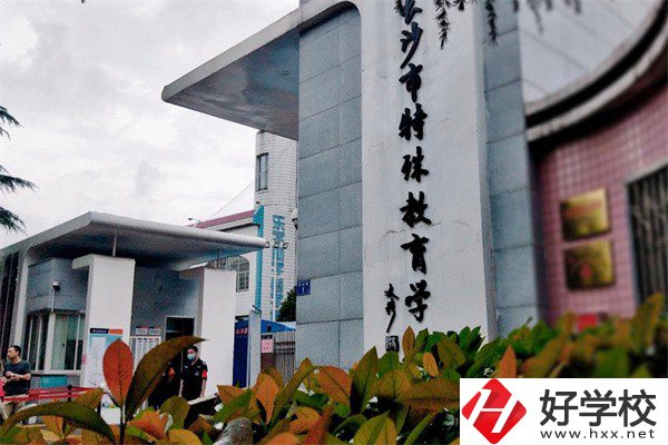 長沙學服裝設計可以去哪些中職？專業好就業嗎？