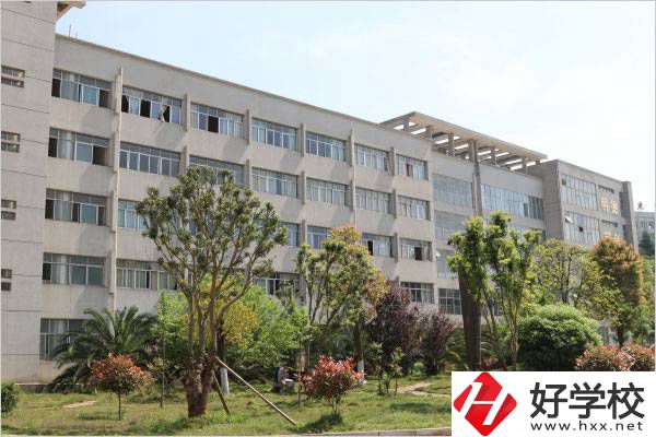 邵陽職業技術學院是大專嗎？有沒有中職部？