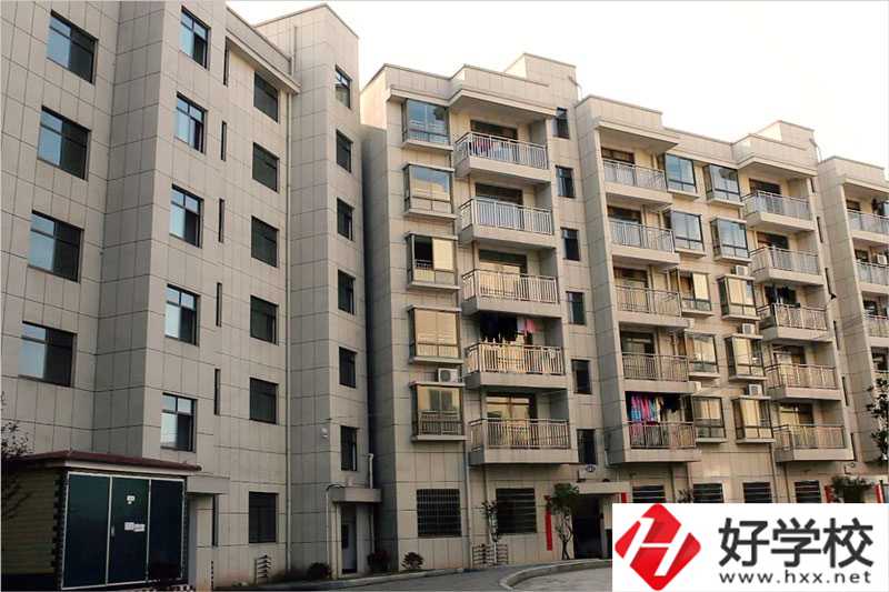 茶陵職業中等專業學校宿舍樓