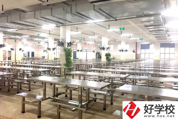 長沙信息職業技術學校食堂