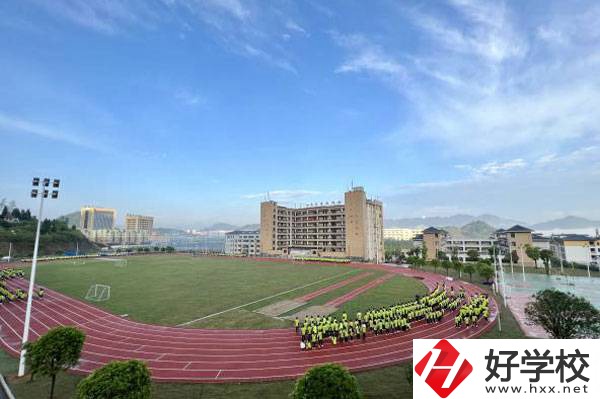 保靖縣中等職業技術學校有什么專業?往屆生可報名嗎?