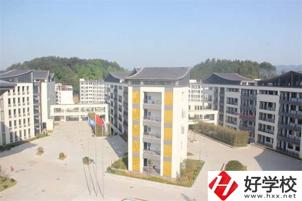 新晃侗族自治縣職業中等專業學校教學樓