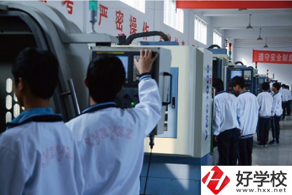 桃源縣職業中專學校實訓室