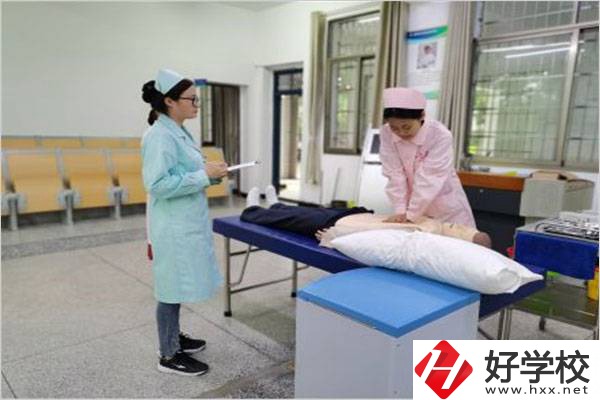 益陽市衛生職業技術學校實訓室