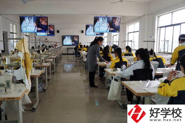 邵陽縣工業職業技術學校實訓室