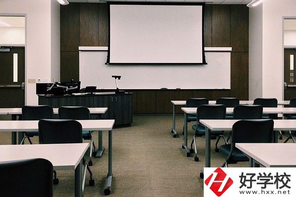 吉首大學師范學院怎么樣？環境好不好？