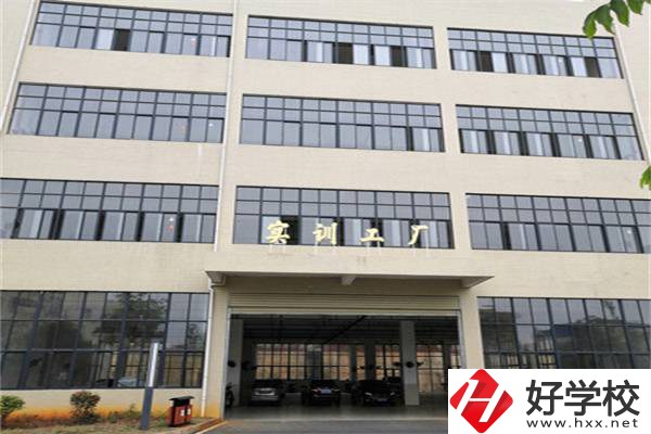 郴州臨武職業中專有高考班嗎？