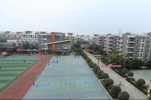 四川工業貿易學校錄取分數線是多少頁.jpg