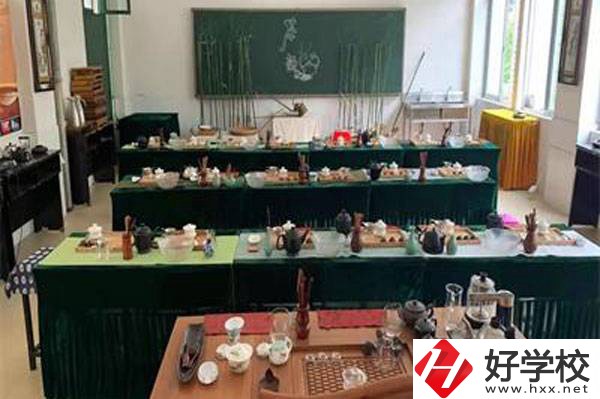張家界的公辦中專學校有哪些？可以學什么專業？