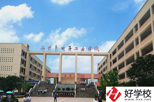 長沙電子工業學校大門