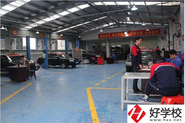 沅陵縣職業中等專業學校實訓室