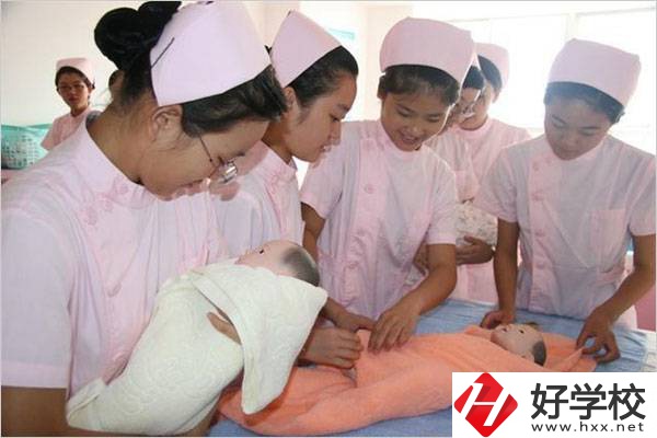 湖南衛校最熱門的專業是哪個？優缺點是什么？