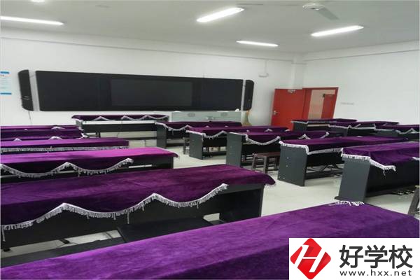 湘中幼兒師范高等?？茖W校實訓室
