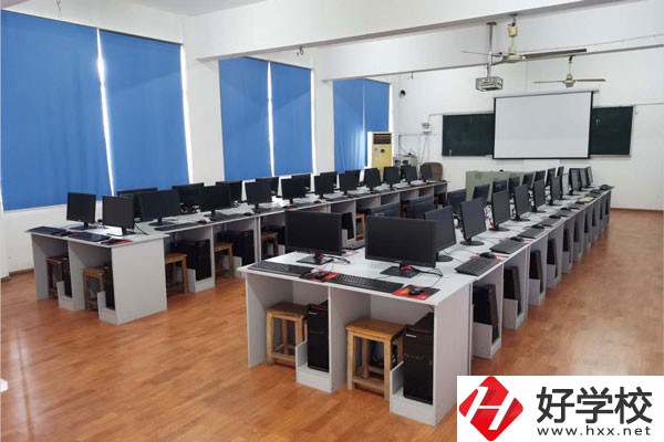 衡陽市商業技工學校實訓室