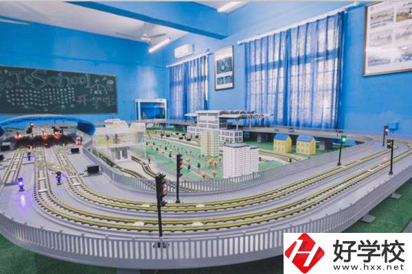 株洲軌道交通職業技術學校實訓室