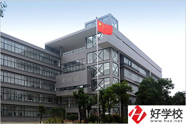 湘潭鋼鐵集團職業中專學校有哪些辦學優勢？