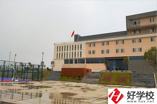 婁底市環宇中等職業技術學校有哪些辦學特色？