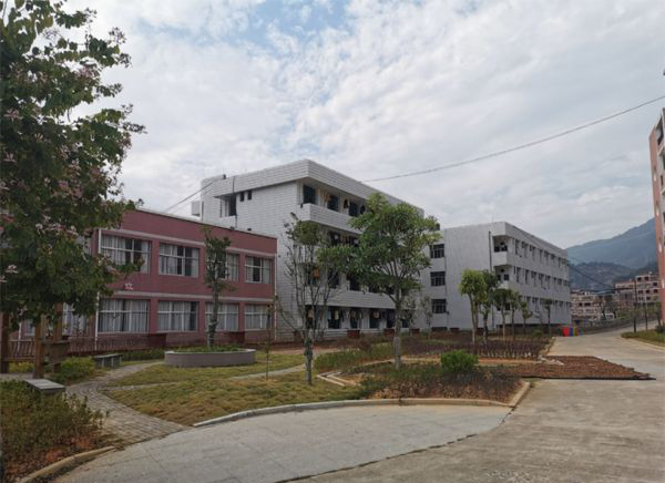 閩清職業中專學校校園風光