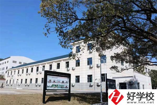 湖南有國家正規民辦技校嗎？民辦技校真的不值得讀嗎？