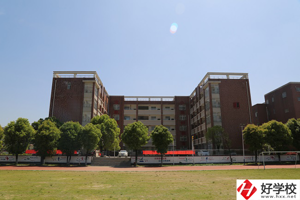 岳陽市第一職業中?？梢陨龑W嗎？就業前景怎么樣？