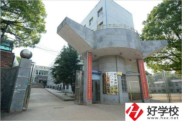 衡陽常寧市有幾所公辦中專？有什么辦學優勢？