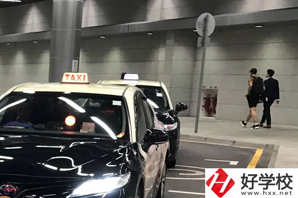 初中畢業讀婁底工貿職業中專，可以學什么專業？