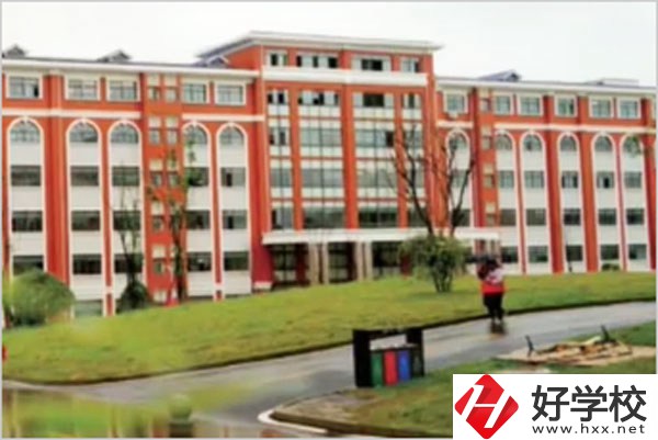 湖南醫藥職業中專有哪些招生專業？報考要求是什么？