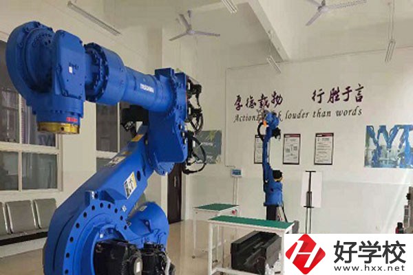 瀏陽市中協高新科技學校實訓室